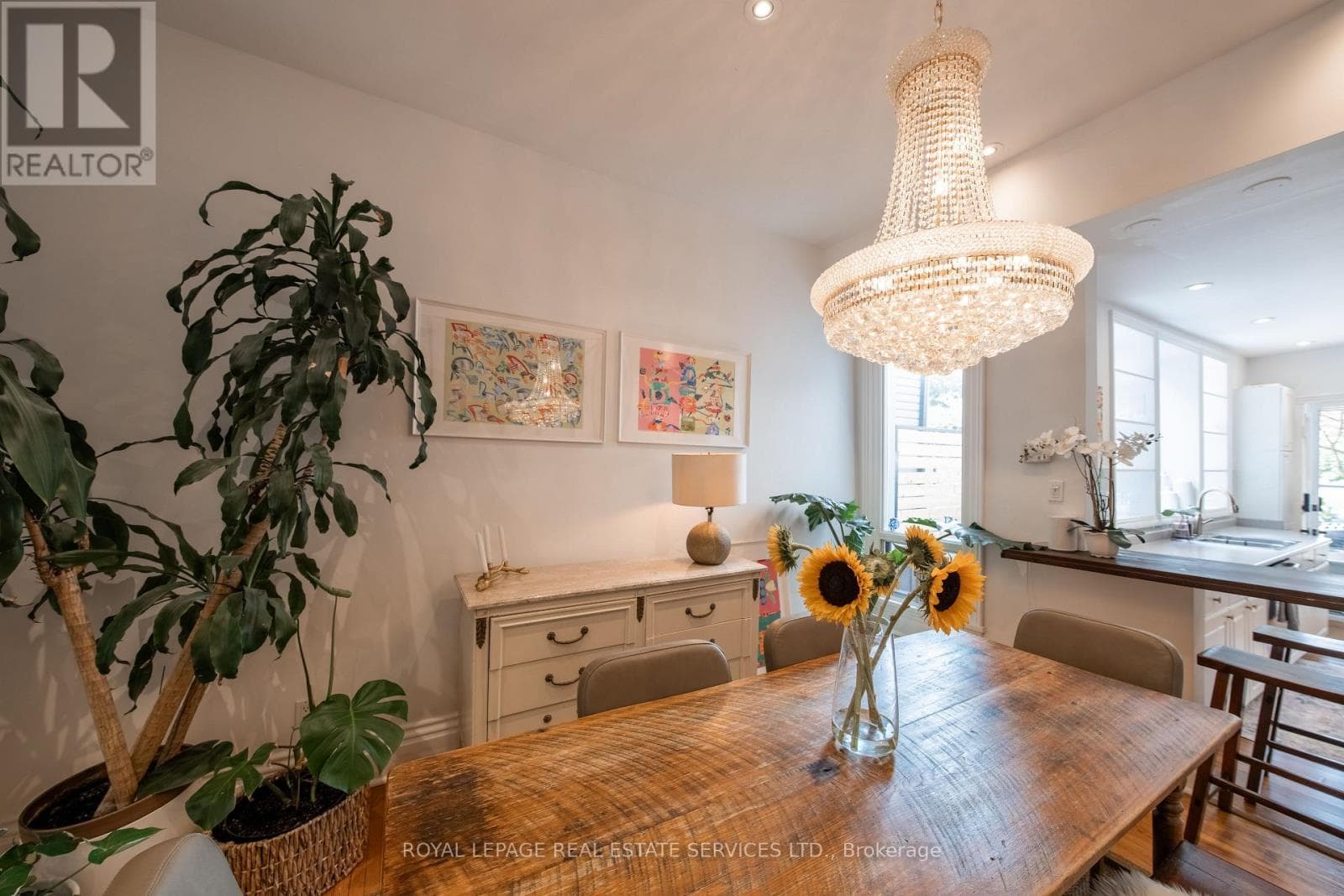 Single Family at 8 Henderson Avenue, Toronto (Trinity-Bellwoods), Ontario - Photo 4 - RE/MAX Garden City Realty