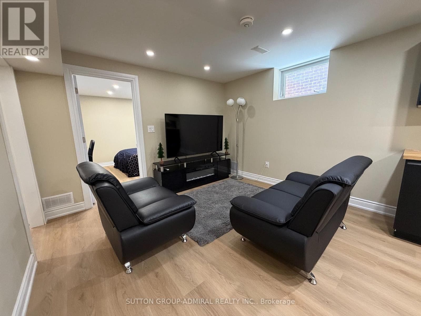 Single Family at 232 Frederick Curran Lane, Newmarket (Woodland Hill), Ontario - Photo 5 - RE/MAX Garden City Realty