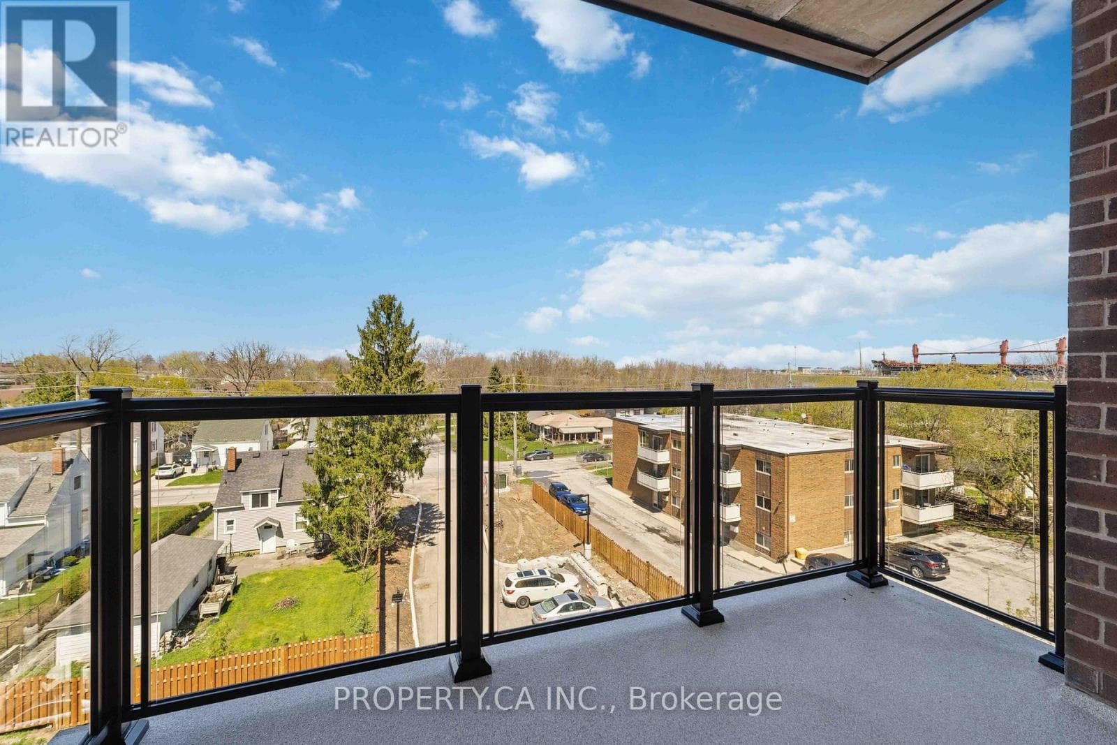 Single Family at 203- 8 Hutt Lane, Thorold (Thorold Downtown), Ontario - Photo 2 - RE/MAX Garden City Realty