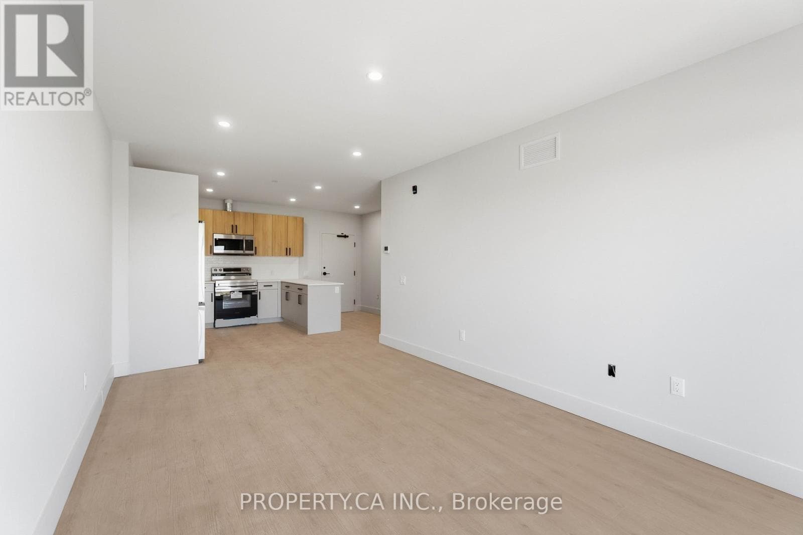 Single Family at 203- 8 Hutt Lane, Thorold (Thorold Downtown), Ontario - Photo 10 - RE/MAX Garden City Realty