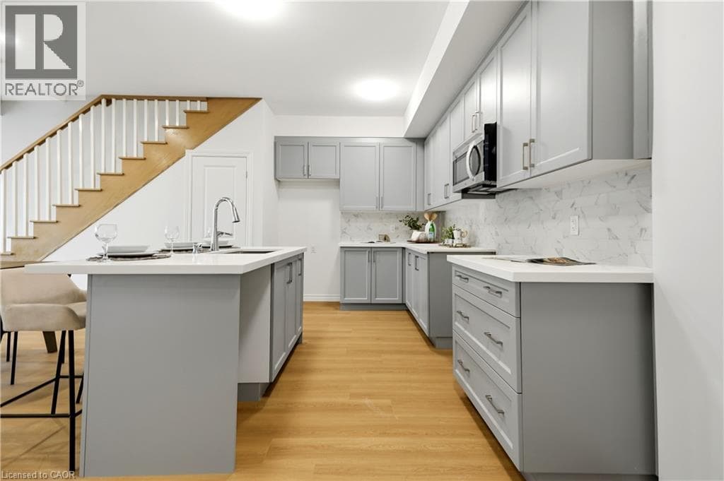 Single Family at 12- 2 SLESSOR Boulevard, Grimsby, Ontario - Photo 10 - RE/MAX Garden City Realty