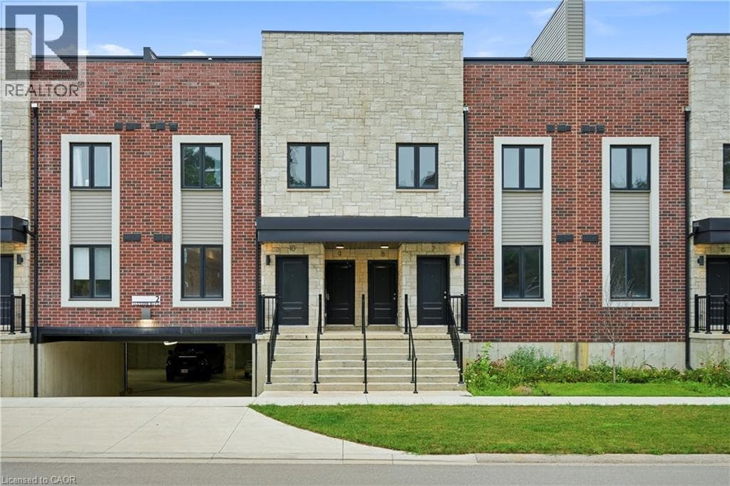 Single Family at 10- 2 SLESSOR Boulevard, Grimsby, Ontario - Photo 2 - RE/MAX Garden City Realty