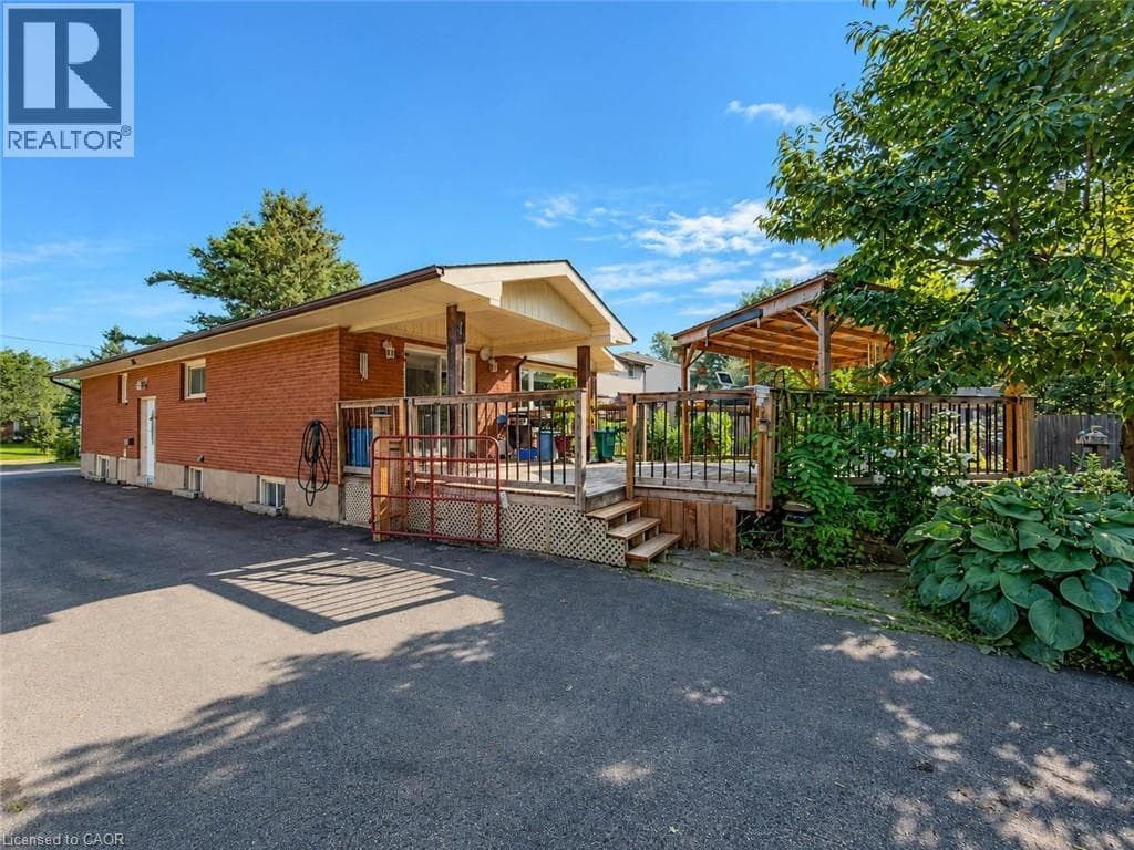 Single Family at 62 HURRICANE Road, Pelham, Ontario - Photo 6 - RE/MAX Garden City Realty