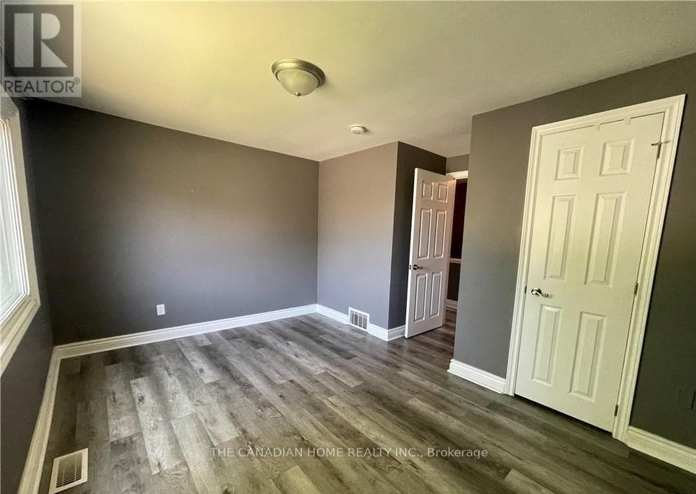Single Family at 7265 Fern Ave Avenue, Niagara Falls (Oldfield), Ontario - Photo 7 - RE/MAX Garden City Realty