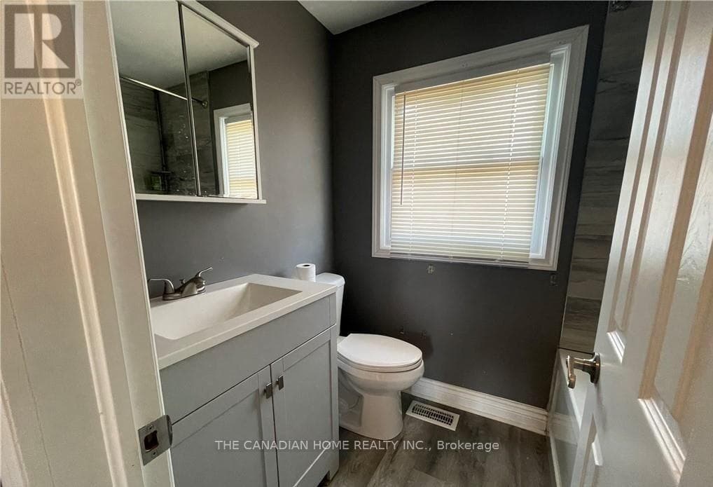 Single Family at 7265 Fern Ave Avenue, Niagara Falls (Oldfield), Ontario - Photo 8 - RE/MAX Garden City Realty