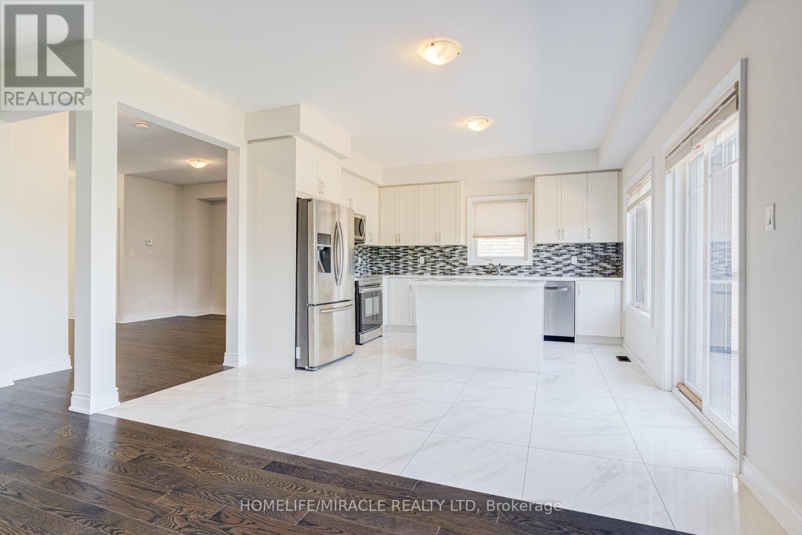 Single Family at 25 Lorne Thomas Place, New Tecumseth (Alliston), Ontario - Photo 6 - RE/MAX Garden City Realty
