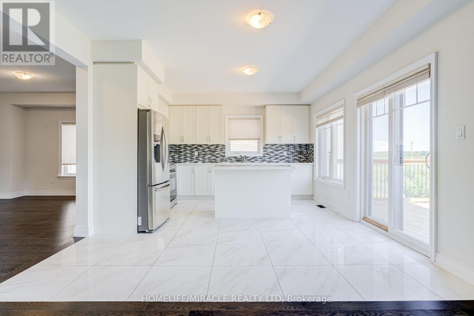 Single Family at 25 Lorne Thomas Place, New Tecumseth (Alliston), Ontario - Photo 7 - RE/MAX Garden City Realty