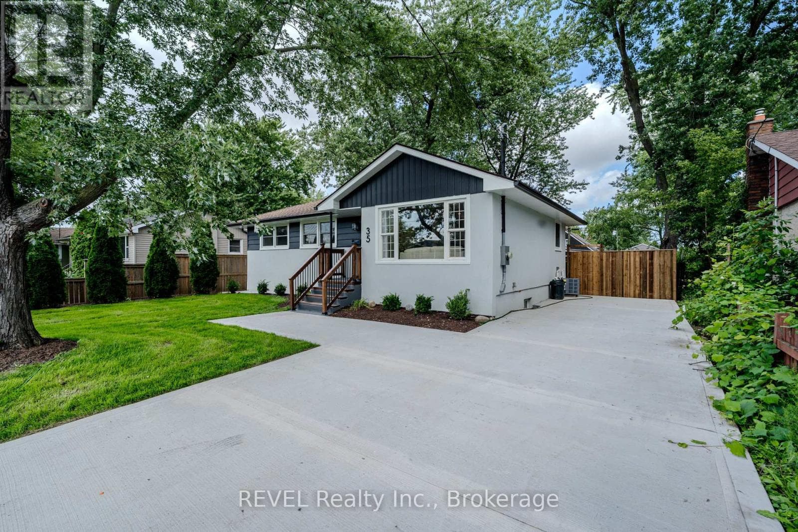 35 Burness Drive