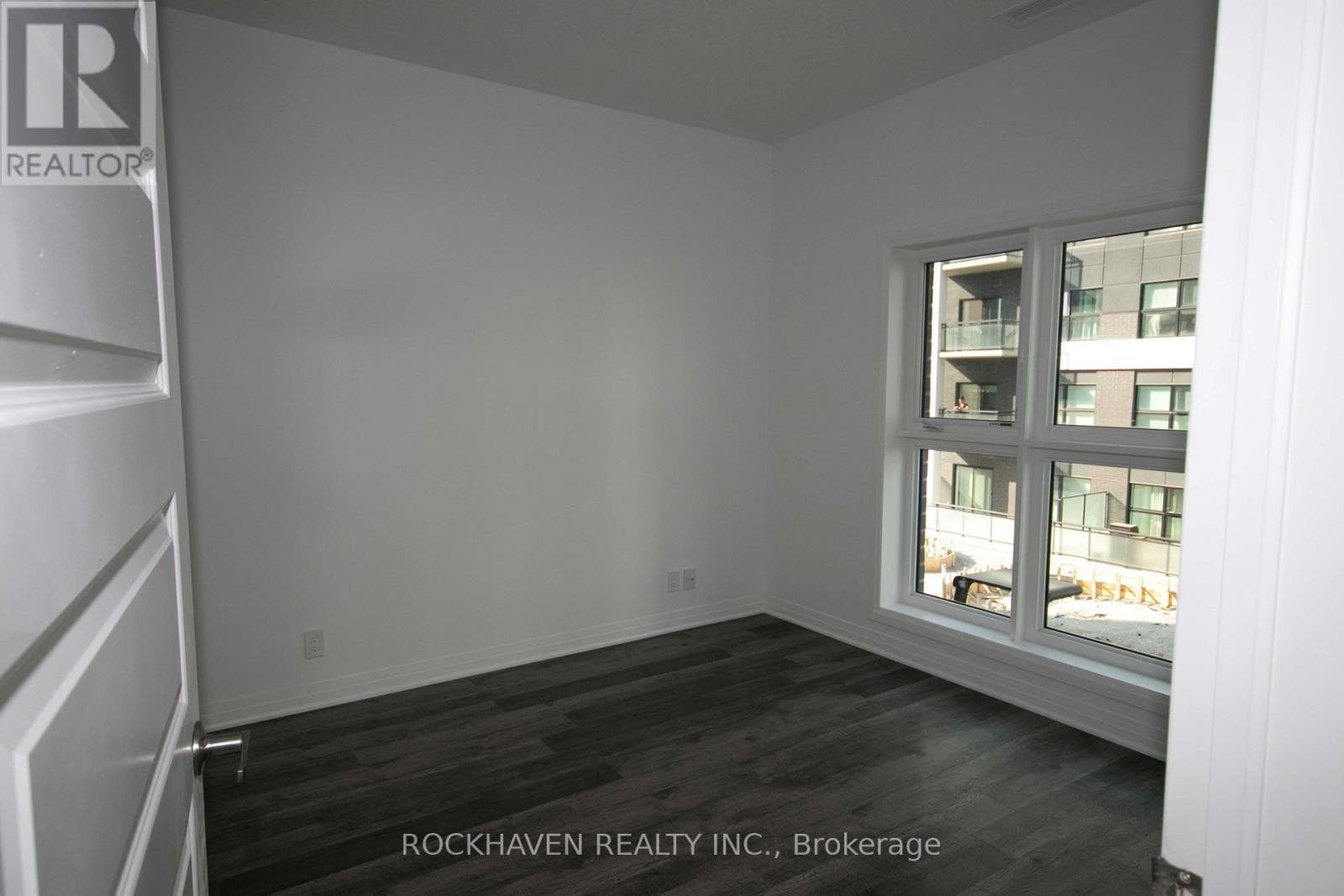 Single Family at 210- 102 Grovewood Common, Oakville (GO Glenorchy), Ontario - Photo 10 - RE/MAX Garden City Realty