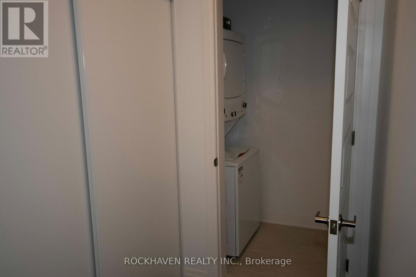 Single Family at 210- 102 Grovewood Common, Oakville (GO Glenorchy), Ontario - Photo 8 - RE/MAX Garden City Realty