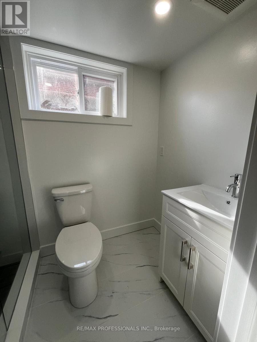 Single Family at B- 41 Tavistock Road, Toronto (Downsview-Roding-CFB), Ontario - Photo 8 - RE/MAX Garden City Realty