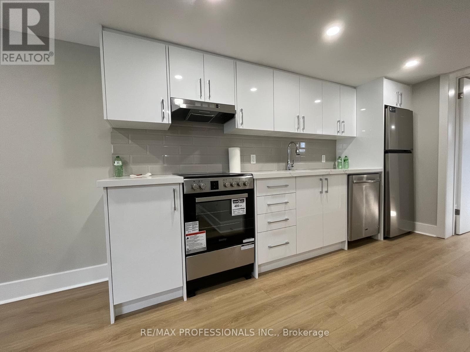 Single Family at B- 41 Tavistock Road, Toronto (Downsview-Roding-CFB), Ontario - Photo 4 - RE/MAX Garden City Realty
