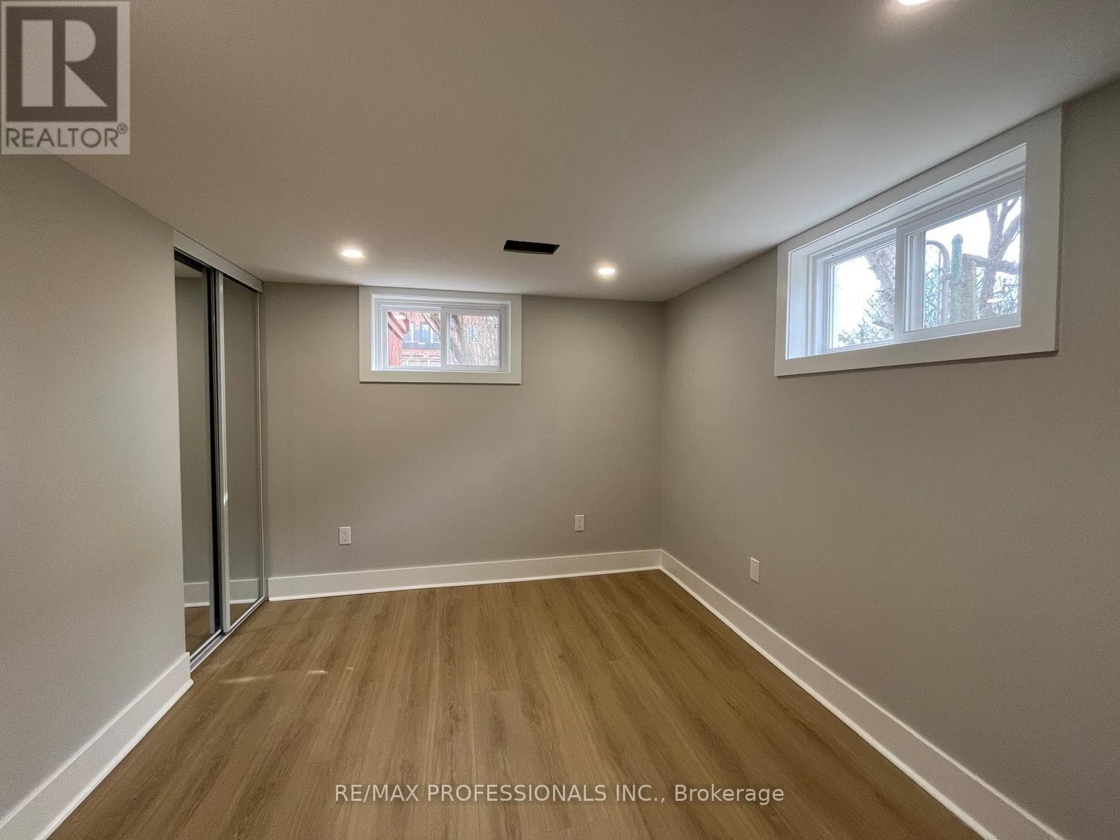 Single Family at B- 41 Tavistock Road, Toronto (Downsview-Roding-CFB), Ontario - Photo 6 - RE/MAX Garden City Realty