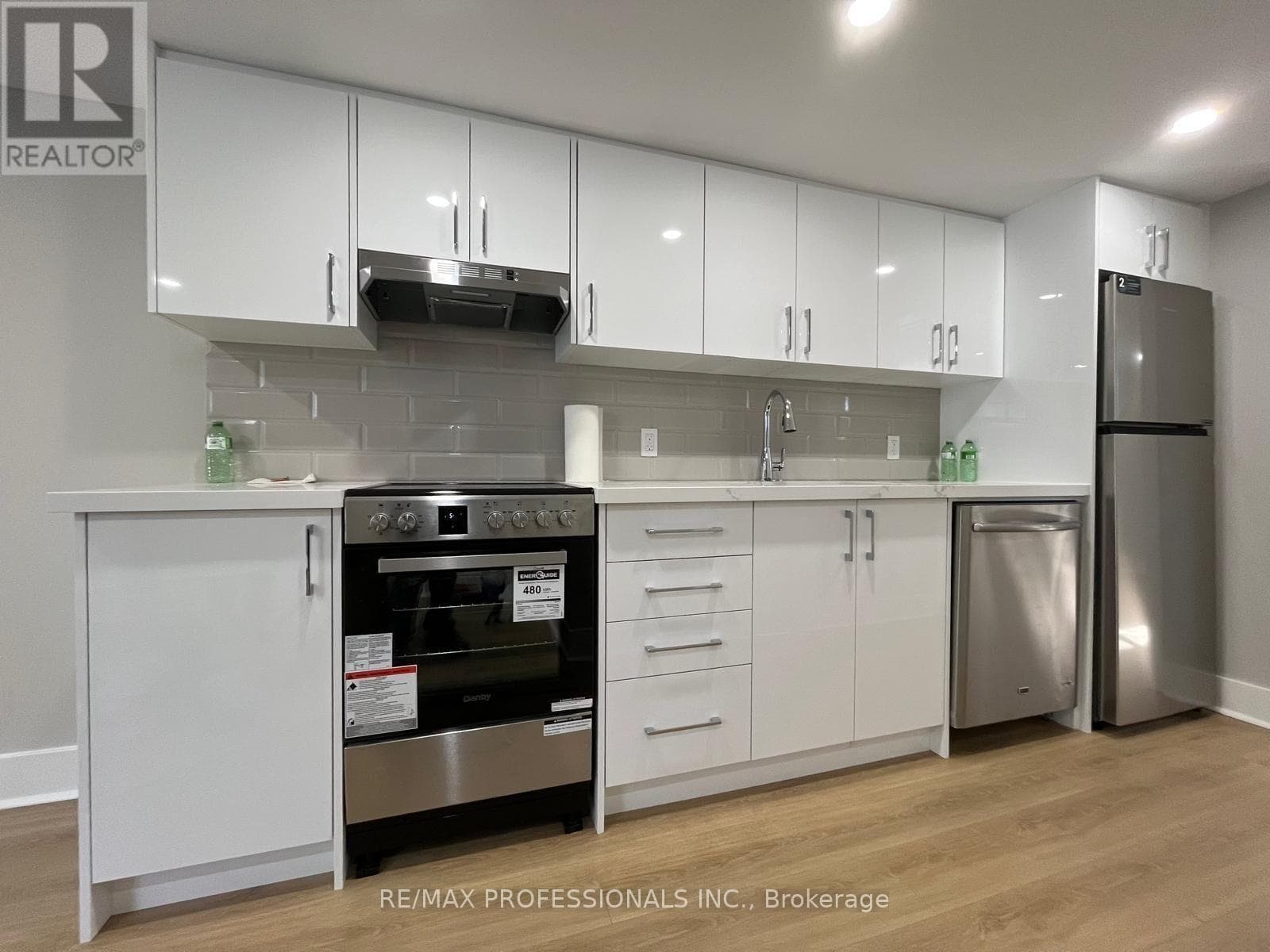 Single Family at B- 41 Tavistock Road, Toronto (Downsview-Roding-CFB), Ontario - Photo 3 - RE/MAX Garden City Realty