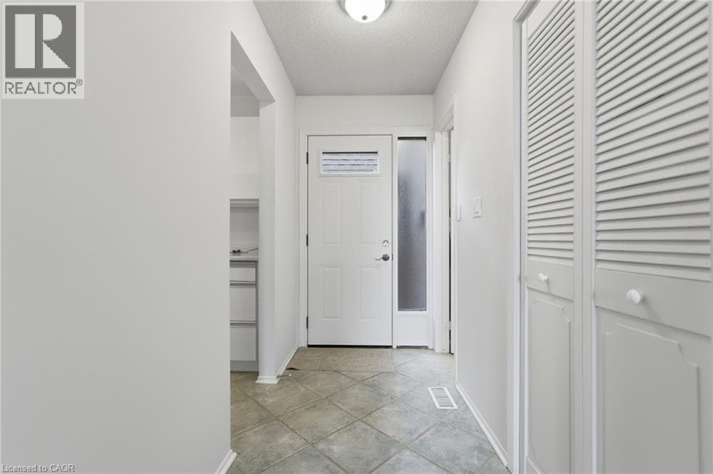Single Family at 46- 122 LAKESHORE Road, St. Catharines, Ontario - Photo 4 - RE/MAX Garden City Realty