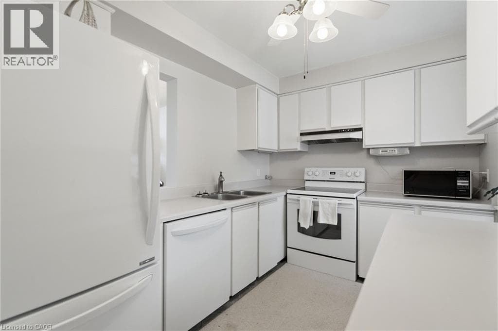 Single Family at 46- 122 LAKESHORE Road, St. Catharines, Ontario - Photo 8 - RE/MAX Garden City Realty
