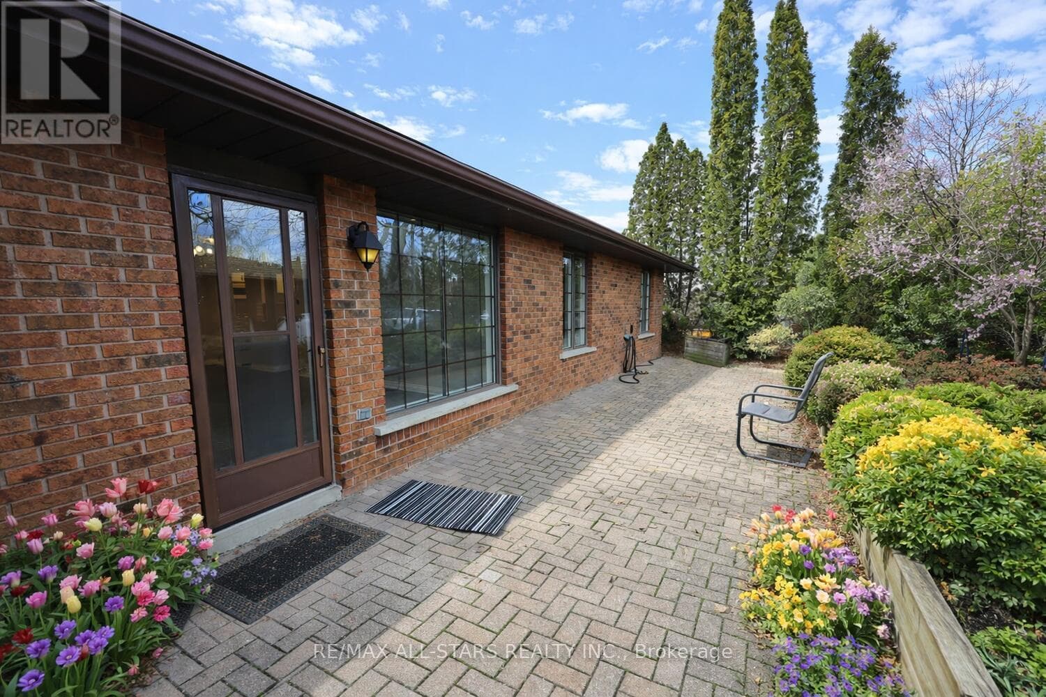Single Family at 602- 200 East Street, Kawartha Lakes (Bobcaygeon), Ontario - Photo 2 - RE/MAX Garden City Realty