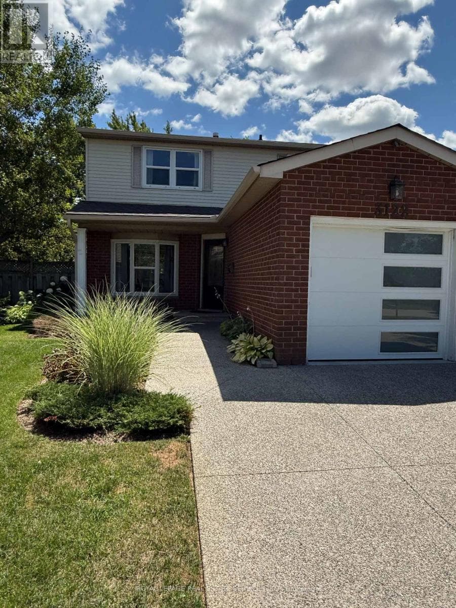 Single Family at 3122 Sandcliffe Court, Burlington (Headon), Ontario - Photo 2 - RE/MAX Garden City Realty