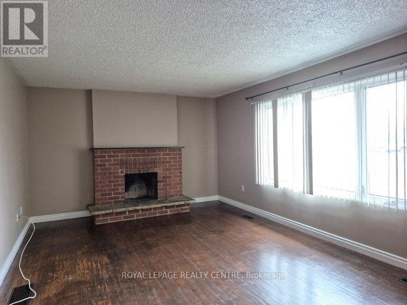 Single Family at 358 Derry Road West Road, Mississauga (Meadowvale Village), Ontario - Photo 2 - RE/MAX Garden City Realty