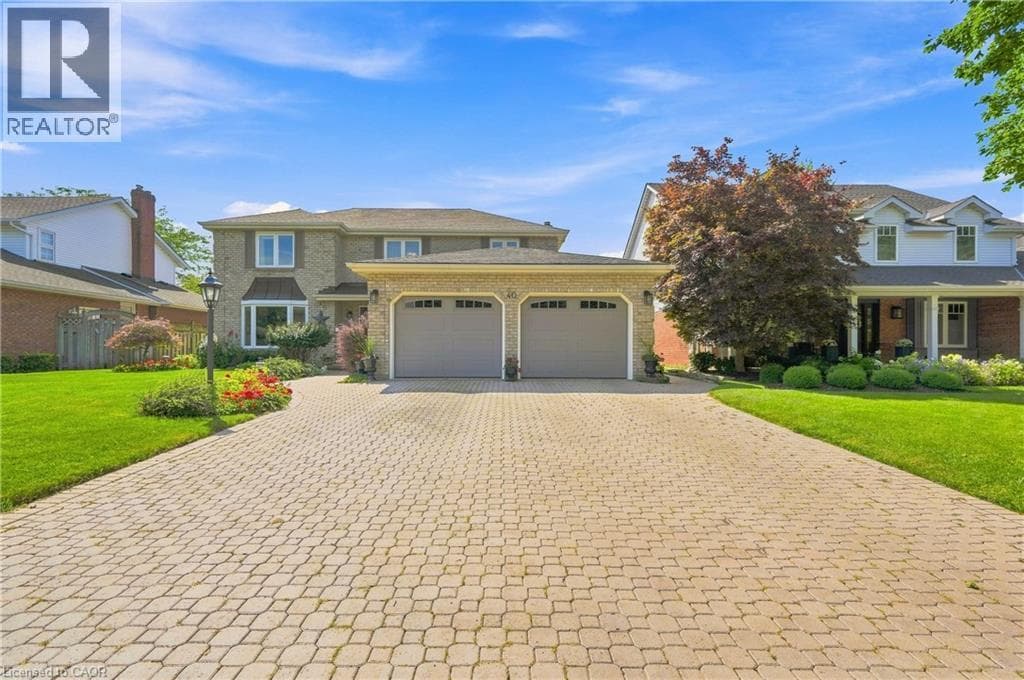 Single Family at 40 DALEMERE Crescent, St. Catharines, Ontario - Photo 2 - RE/MAX Garden City Realty