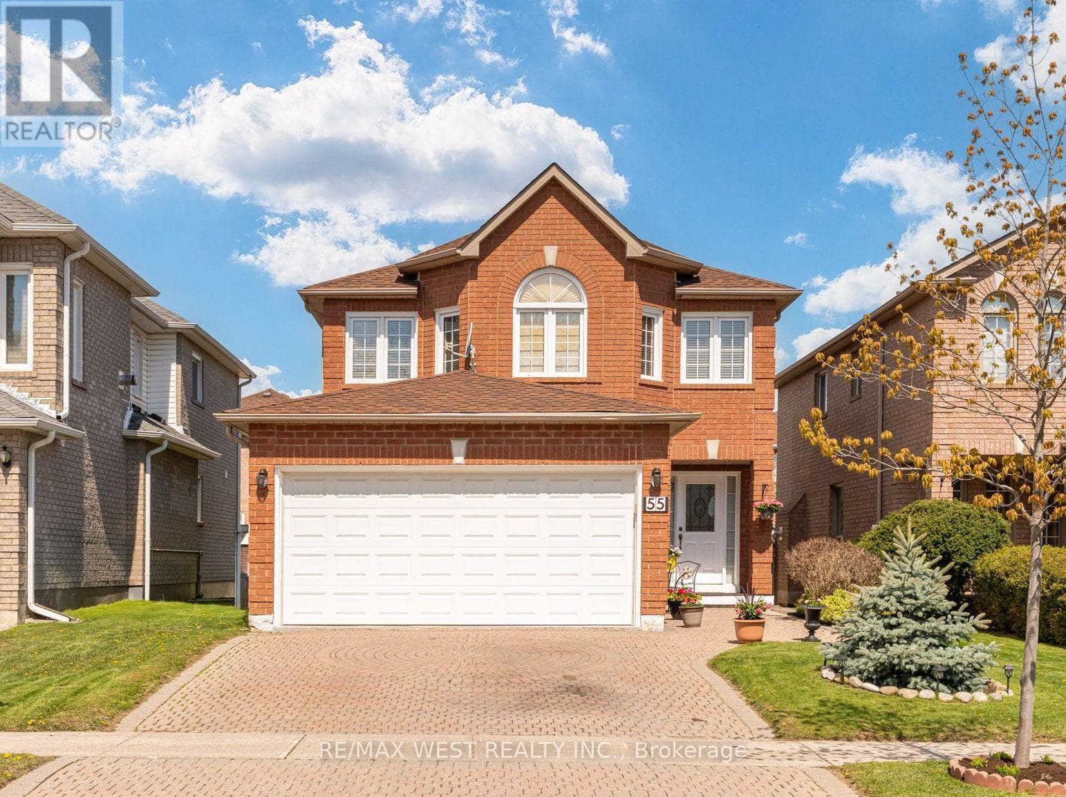 55 Pavin Crescent