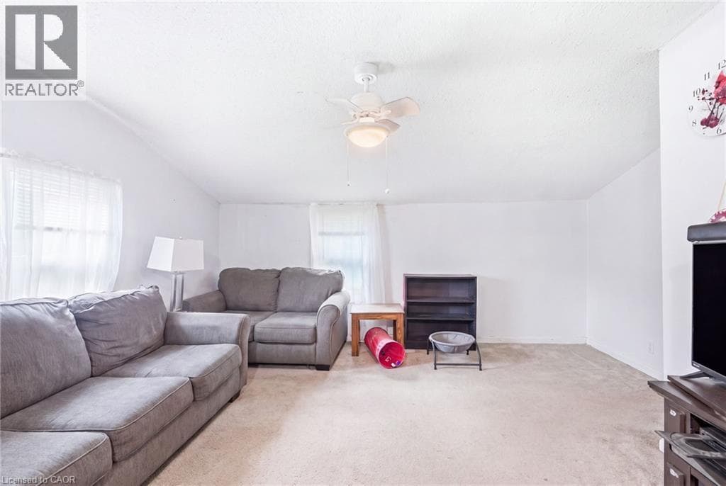 Single Family at 56 WELLAND Avenue, St. Catharines, Ontario - Photo 4 - RE/MAX Garden City Realty
