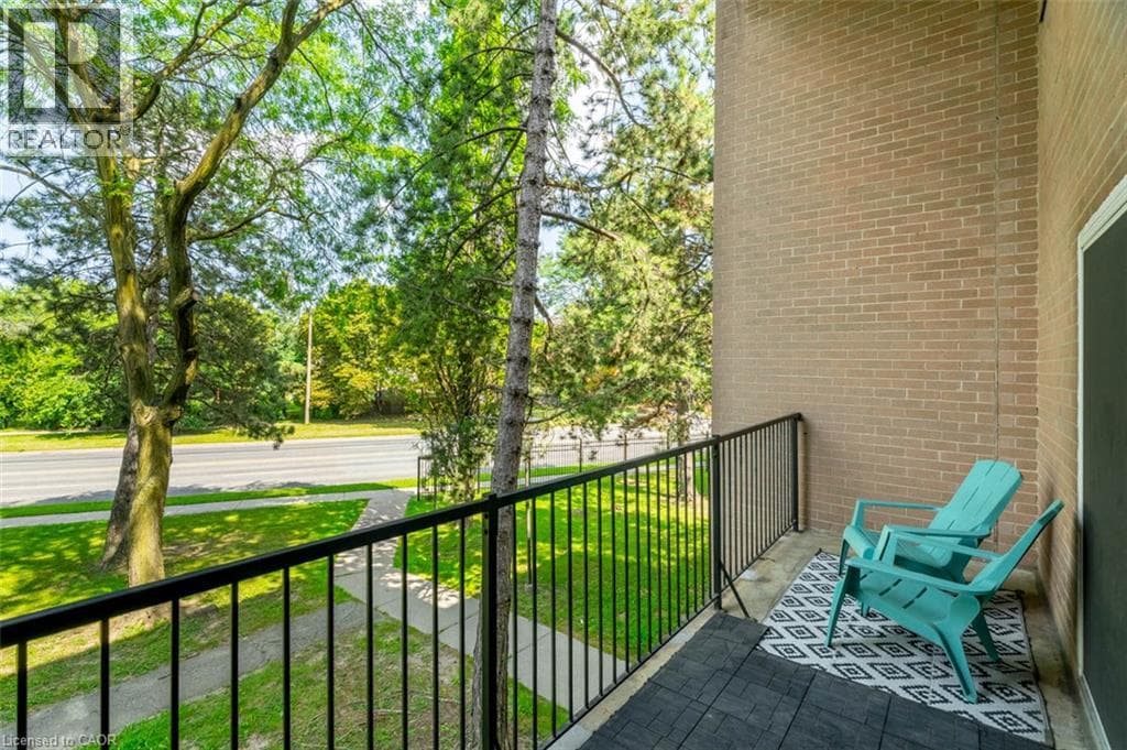 Single Family at 199- 165 CHEROKEE Boulevard, Toronto, Ontario - Photo 9 - RE/MAX Garden City Realty