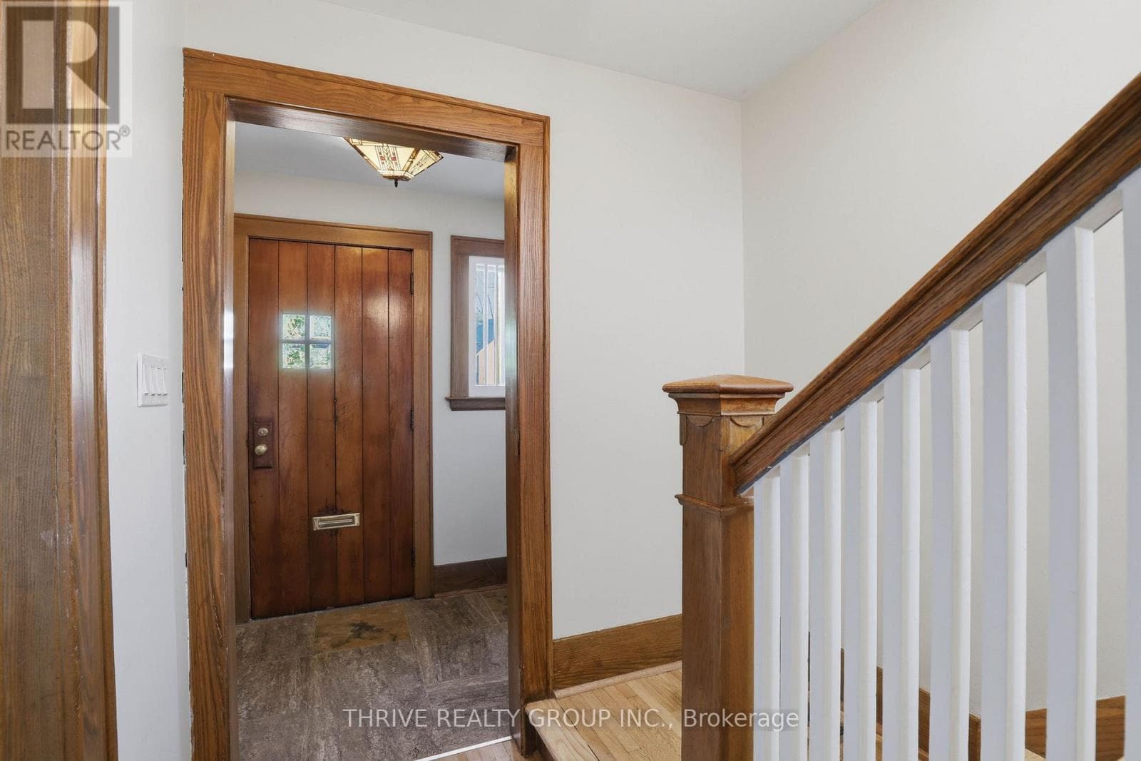Single Family at 16 Clenray Place, London East (East B), Ontario - Photo 4 - RE/MAX Garden City Realty