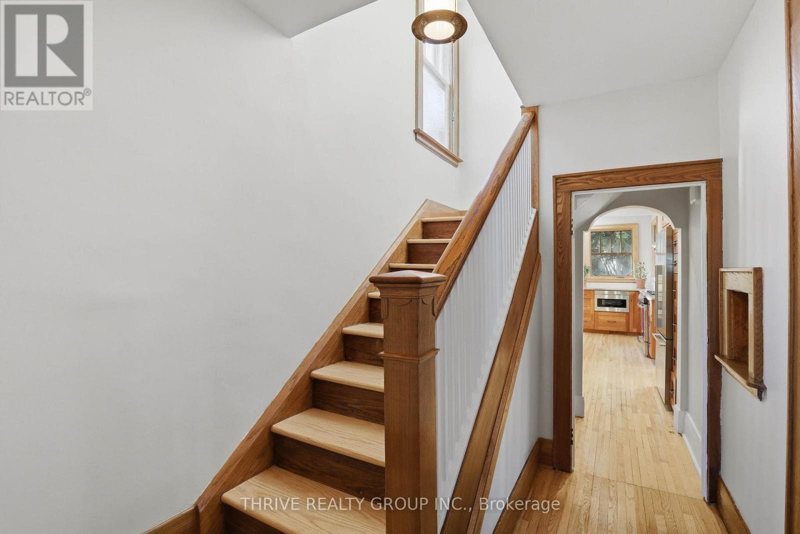 Single Family at 16 Clenray Place, London East (East B), Ontario - Photo 5 - RE/MAX Garden City Realty