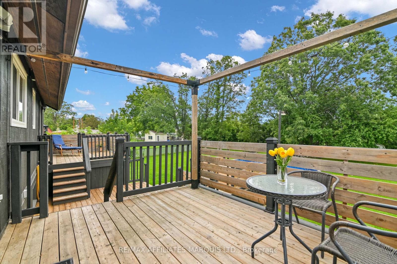 Single Family at 422 HILBERT Avenue, Cornwall, Ontario - Photo 9 - RE/MAX Garden City Realty