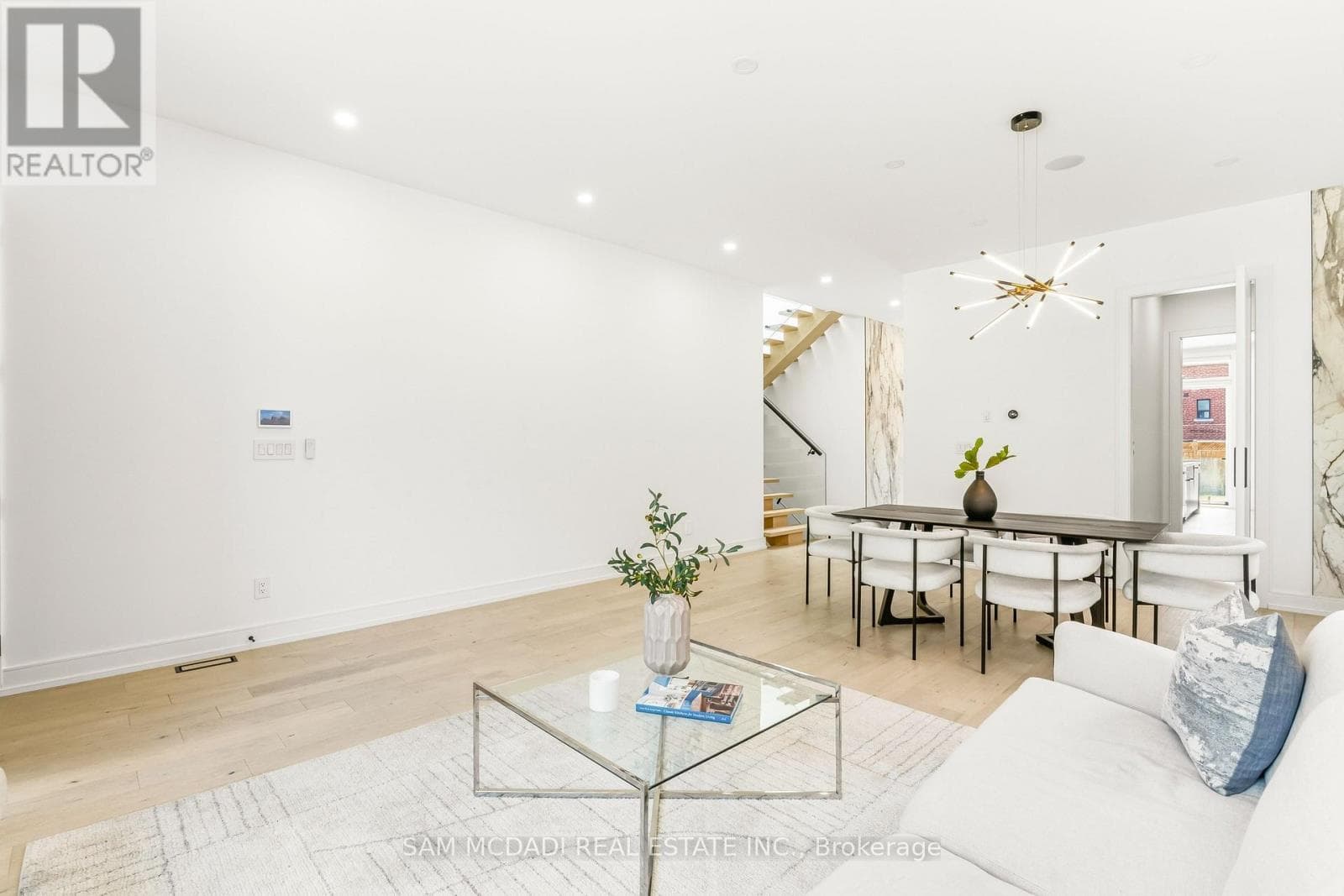 Single Family at 24 Twenty First Street, Toronto (New Toronto), Ontario - Photo 7 - RE/MAX Garden City Realty