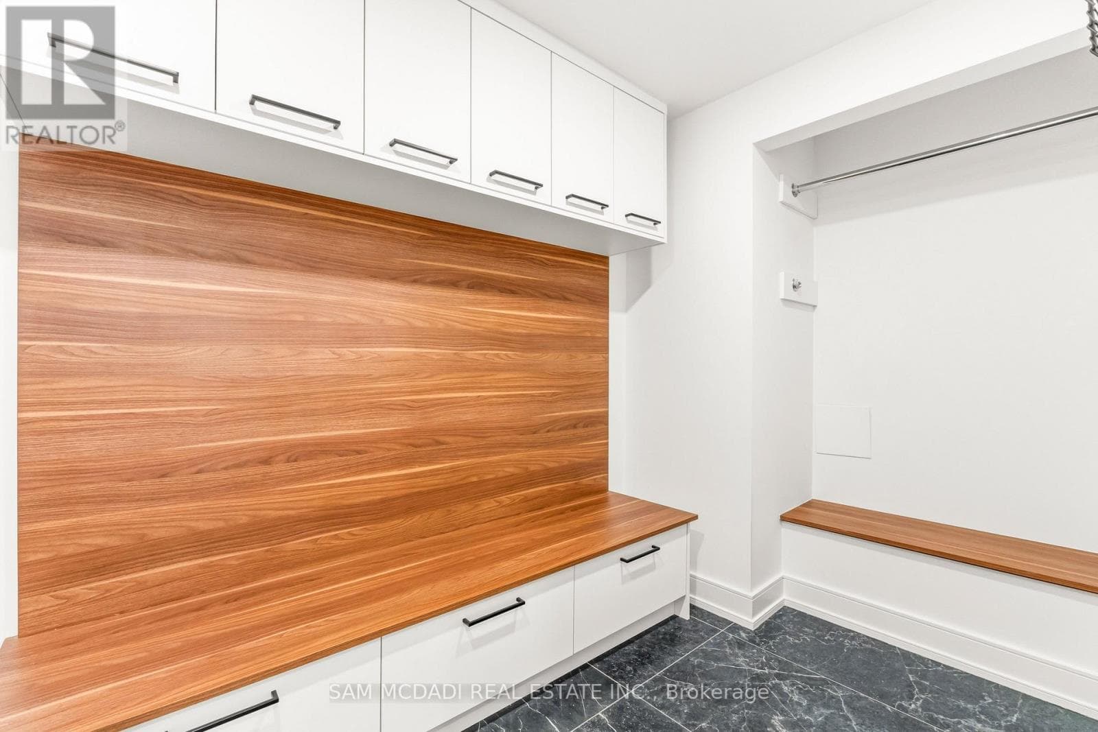 Single Family at 24 Twenty First Street, Toronto (New Toronto), Ontario - Photo 4 - RE/MAX Garden City Realty