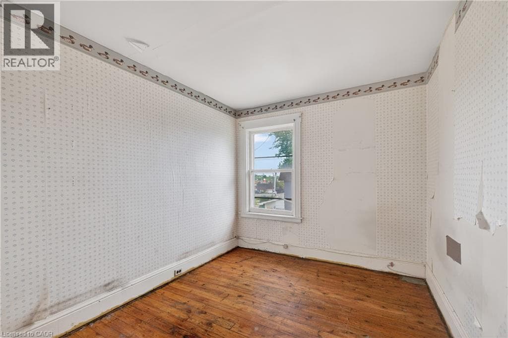 Single Family at 26 ARTHUR Avenue, St. Thomas, Ontario - Photo 10 - RE/MAX Garden City Realty