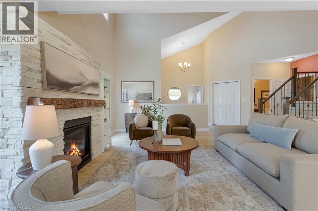 Single Family at 227 CHESTNUT HILL Crescent, Kitchener, Ontario - Photo 4 - RE/MAX Garden City Realty