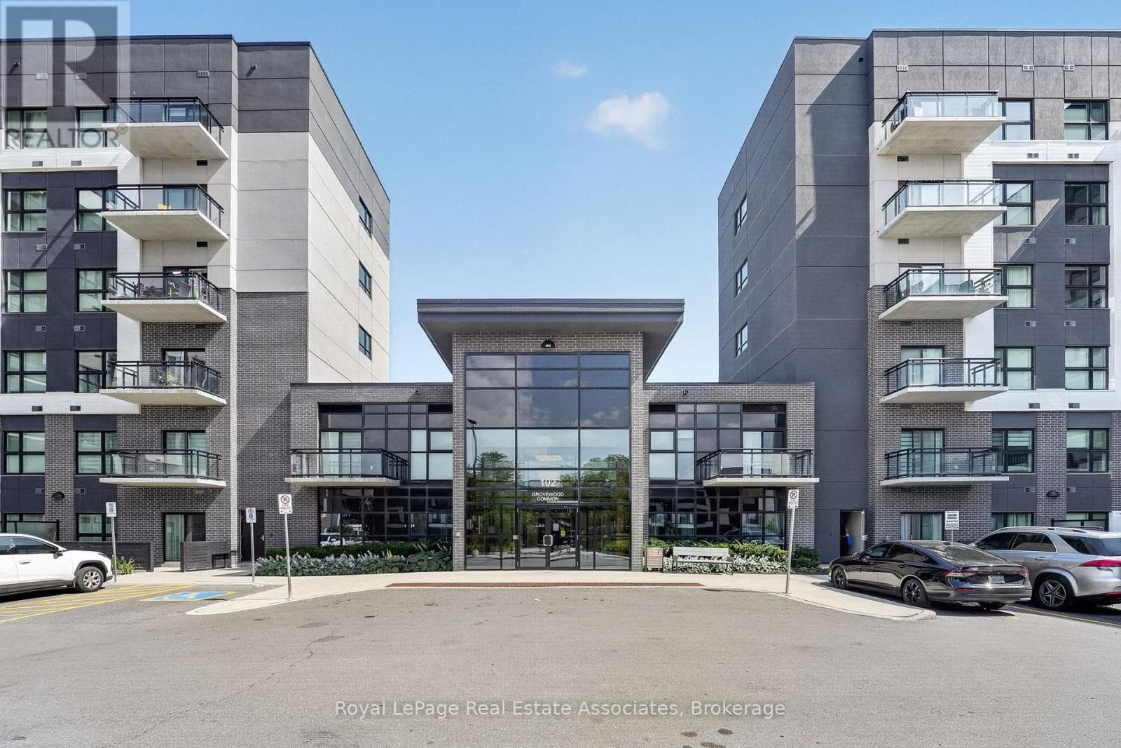 636- 102 Grovewood Common