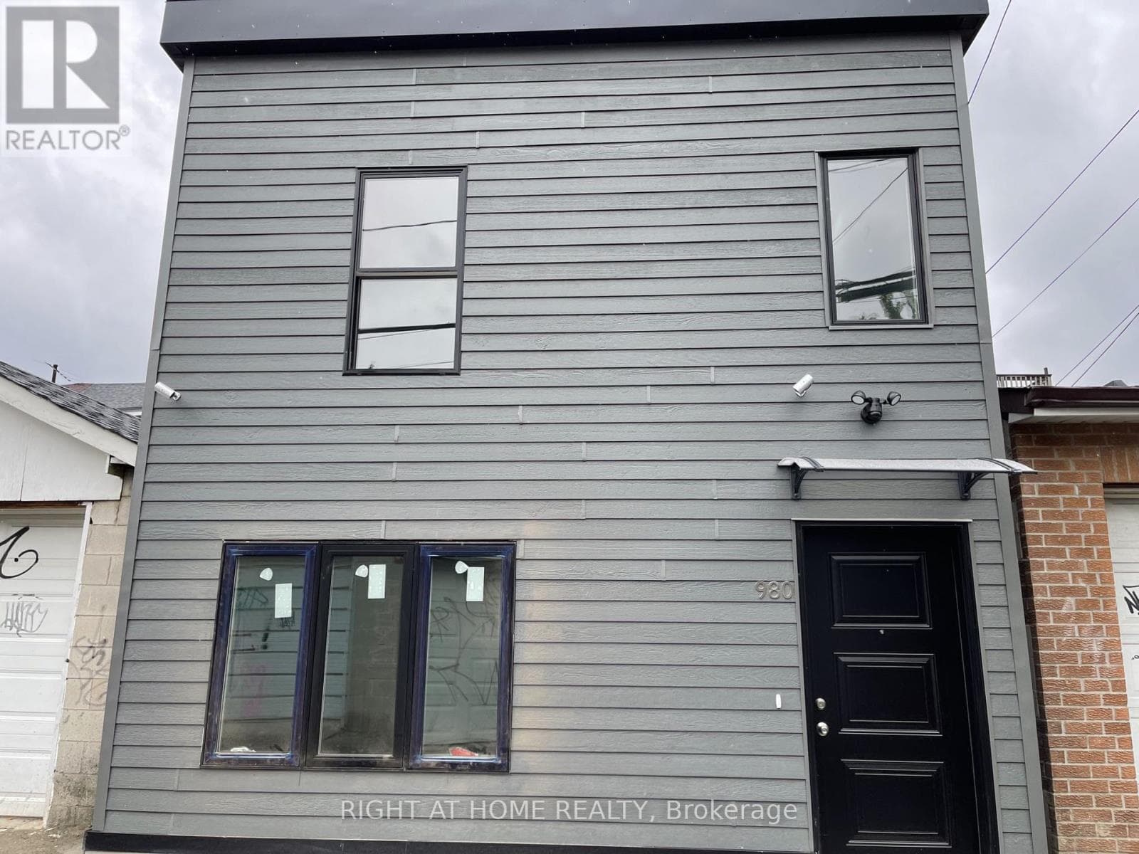 980 Ossington Avenue