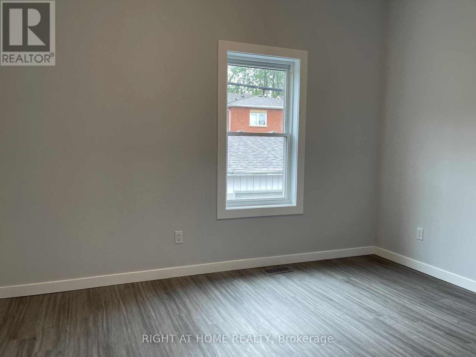 Single Family at 980 Ossington Avenue, Toronto (Dovercourt-Wallace Emerson-Junction), Ontario - Photo 4 - RE/MAX Garden City Realty