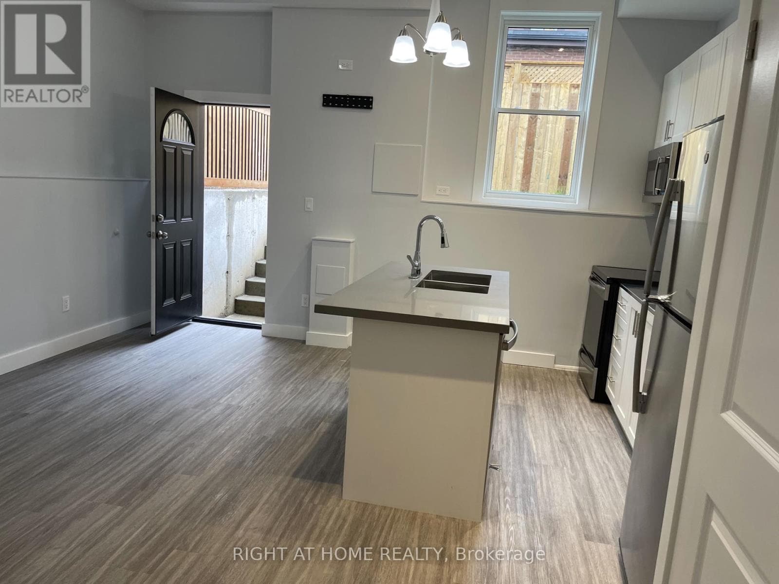 Single Family at 980 Ossington Avenue, Toronto (Dovercourt-Wallace Emerson-Junction), Ontario - Photo 8 - RE/MAX Garden City Realty