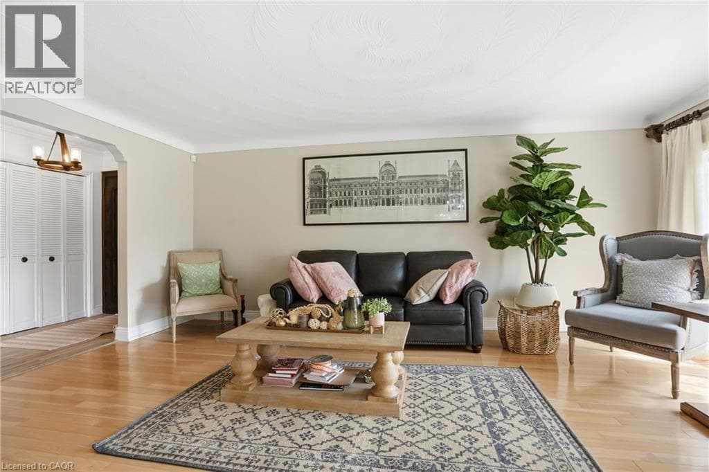 Single Family at 710 CONCESSION 2 Road, Niagara-on-the-Lake, Ontario - Photo 6 - RE/MAX Garden City Realty
