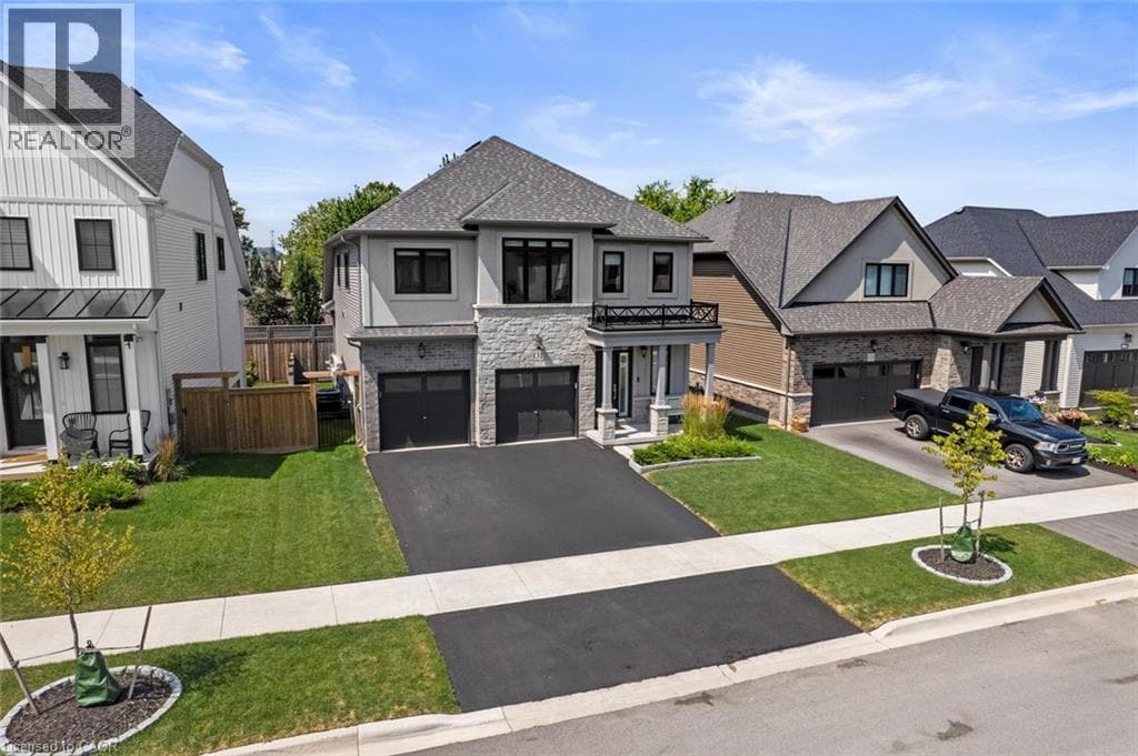 Single Family at 131 TERRACE Drive, Grimsby, Ontario - Photo 3 - RE/MAX Garden City Realty