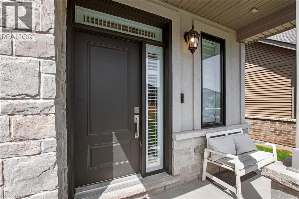 Single Family at 131 TERRACE Drive, Grimsby, Ontario - Photo 4 - RE/MAX Garden City Realty