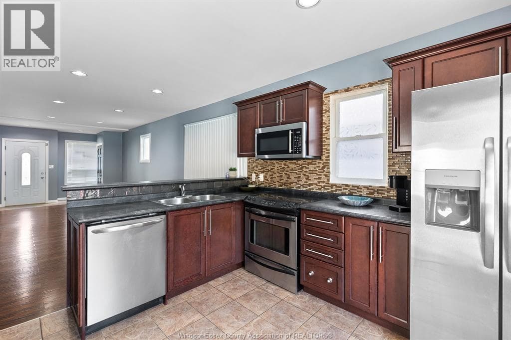 Single Family at 1167 PIERRE Avenue, Windsor, Ontario - Photo 6 - RE/MAX Garden City Realty