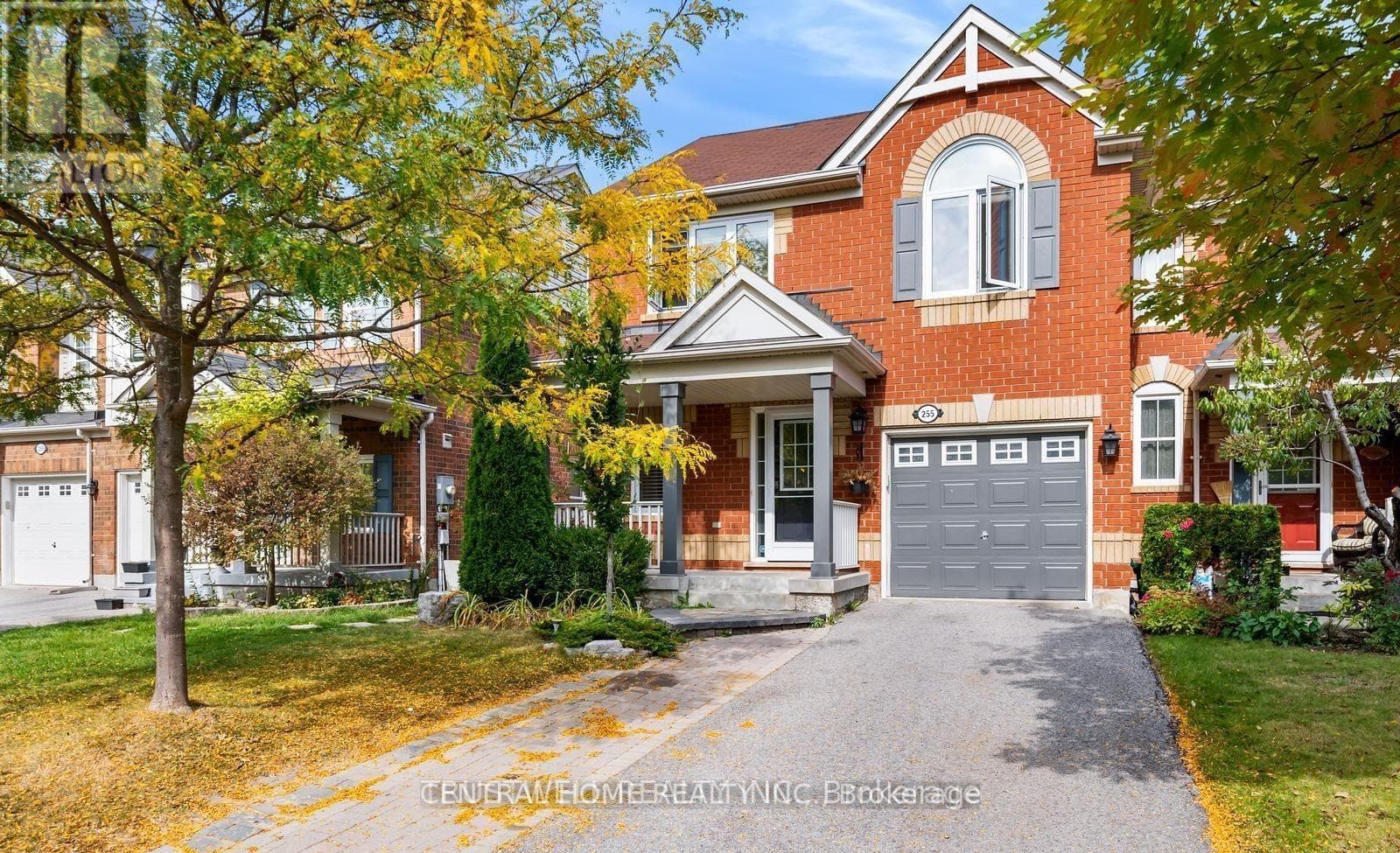 255 Chilcott Crescent