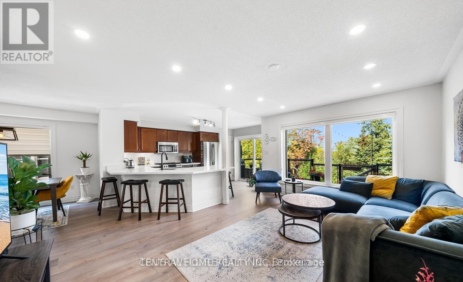 Single Family at 255 Chilcott Crescent, Newmarket (Woodland Hill), Ontario - Photo 10 - RE/MAX Garden City Realty