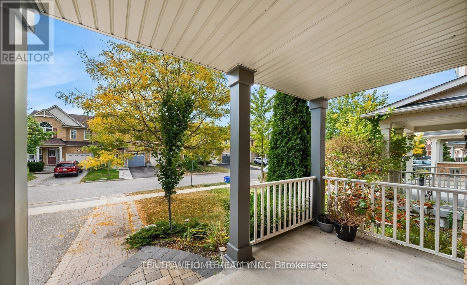 Single Family at 255 Chilcott Crescent, Newmarket (Woodland Hill), Ontario - Photo 4 - RE/MAX Garden City Realty