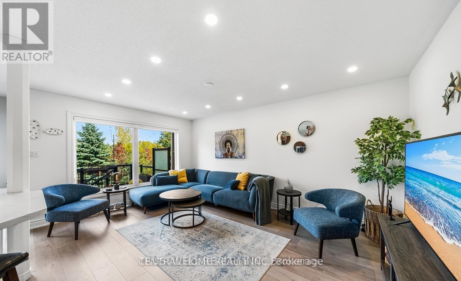 Single Family at 255 Chilcott Crescent, Newmarket (Woodland Hill), Ontario - Photo 7 - RE/MAX Garden City Realty