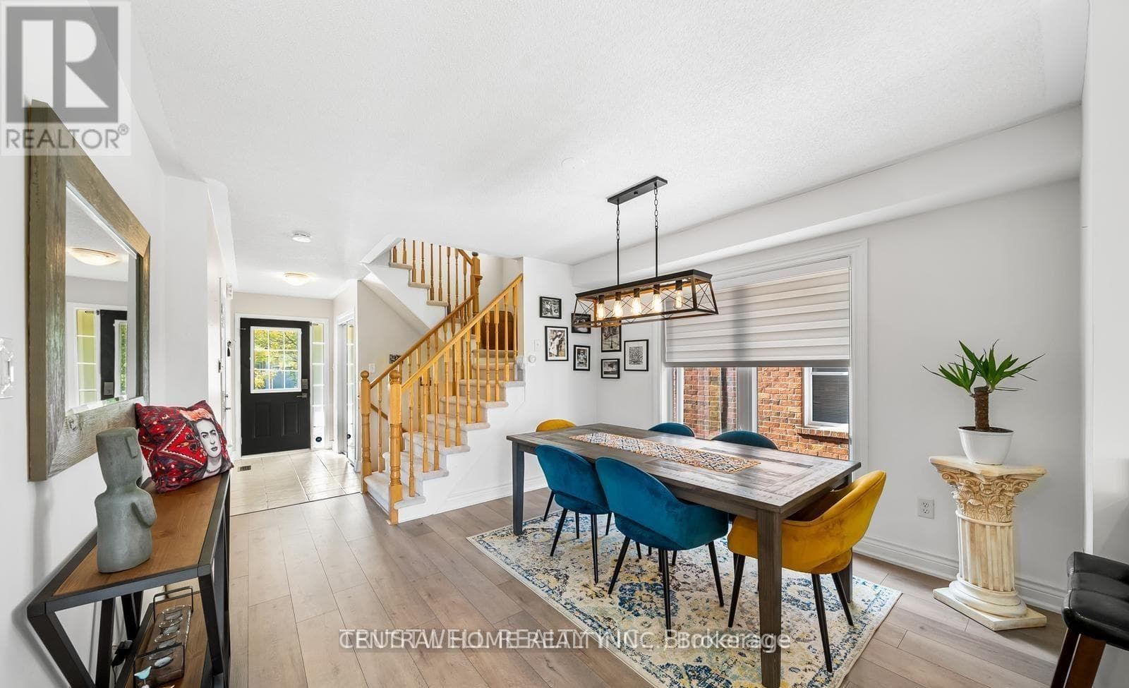 Single Family at 255 Chilcott Crescent, Newmarket (Woodland Hill), Ontario - Photo 8 - RE/MAX Garden City Realty