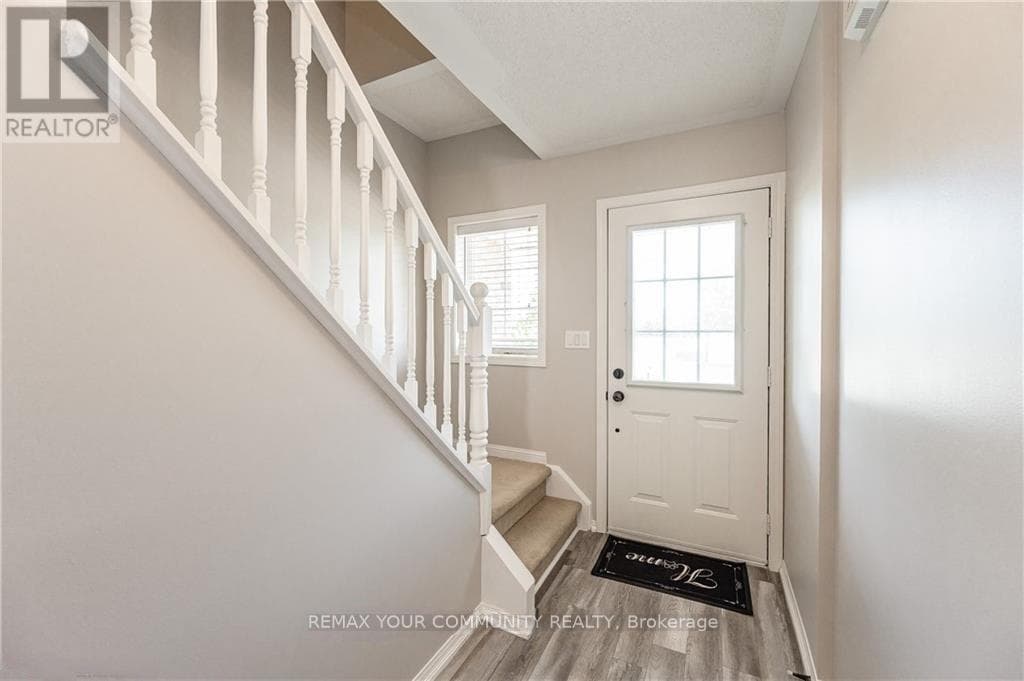 Single Family at 4412 Fairview Street, Burlington (Shoreacres), Ontario - Photo 3 - RE/MAX Garden City Realty