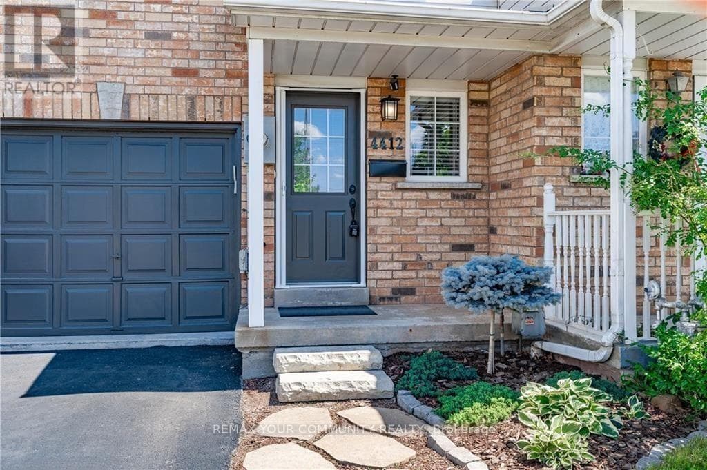 Single Family at 4412 Fairview Street, Burlington (Shoreacres), Ontario - Photo 2 - RE/MAX Garden City Realty