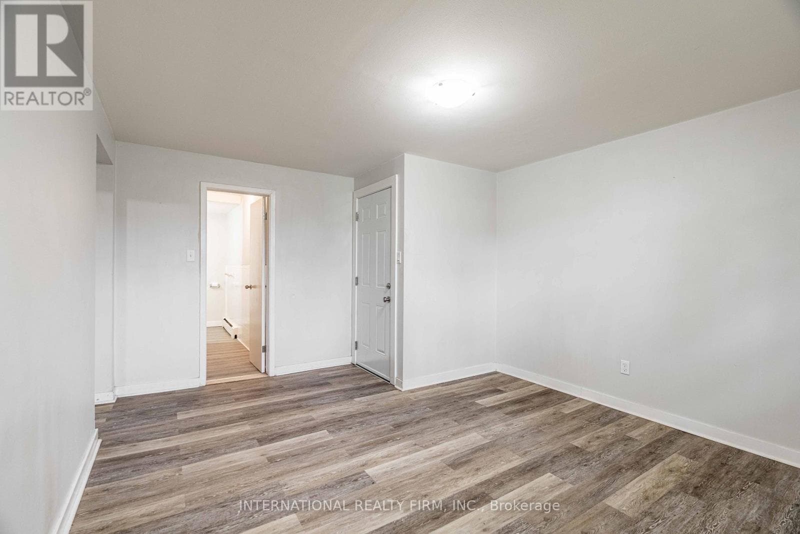 Multi-family at 75 King Edward Avenue, London South (South A), Ontario - Photo 4 - RE/MAX Garden City Realty